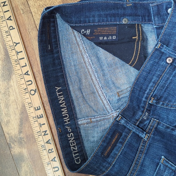 Citizens of Humanity Dani Straight Leg Cropped Jeans - Picture 3 of 7